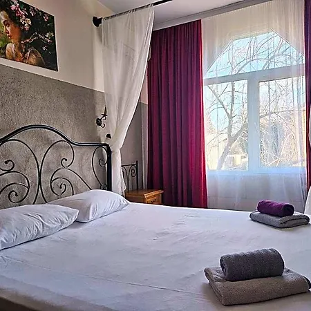 Hotel Paralax Varna