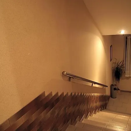 Paralax Hotel
