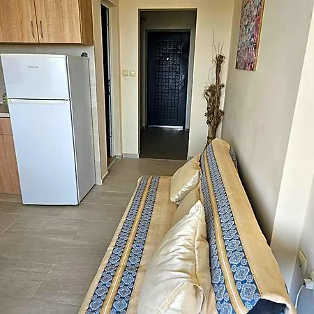 Paralax מלון 2*