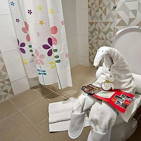 Hotel Paralax 2*